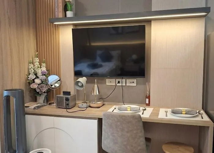 Elio Del Ray, Fast Internet, King-size Bed 아파트 방콕